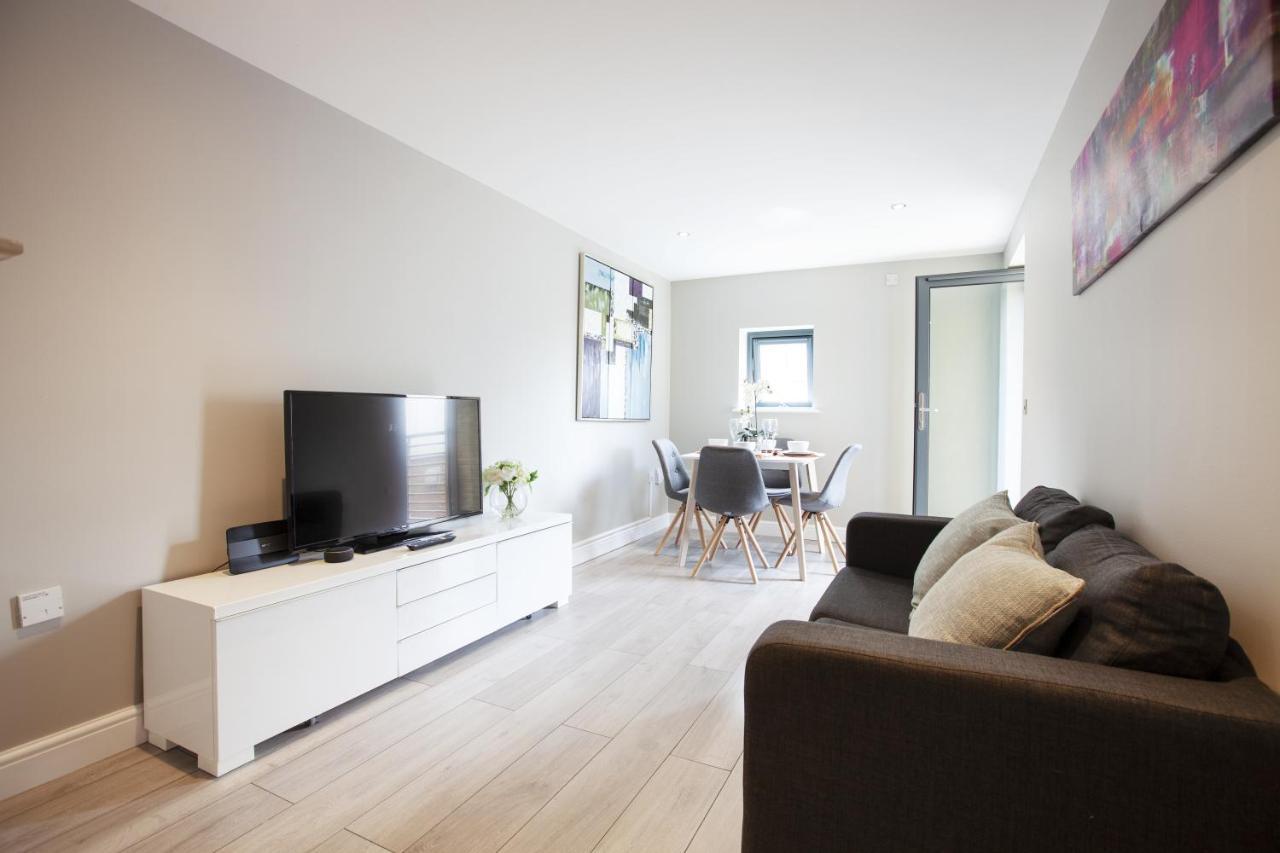 Urban Living'S - The Wesley Beautiful City Centre Apartment With Balcony Oksford Zewnętrze zdjęcie